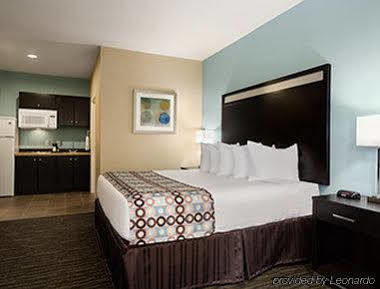 Days Inn Pearsall Extérieur photo