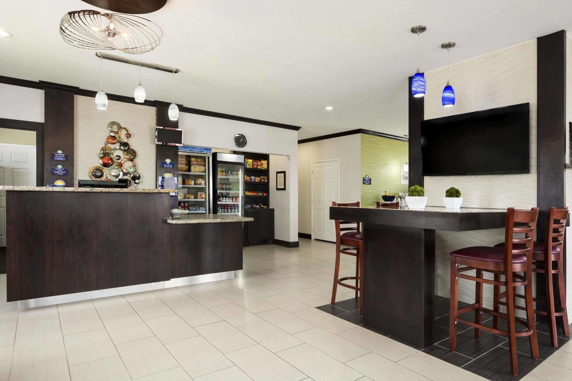 Days Inn Pearsall Extérieur photo