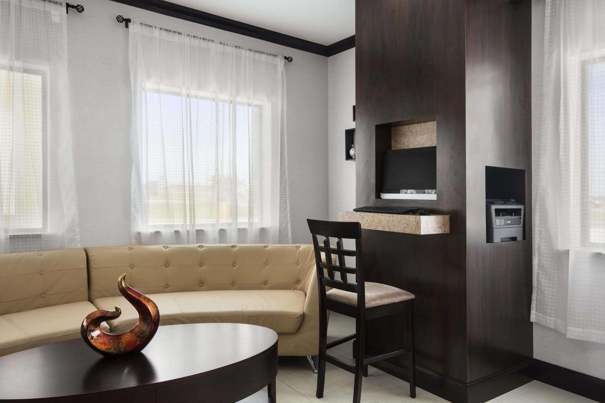 Days Inn Pearsall Extérieur photo
