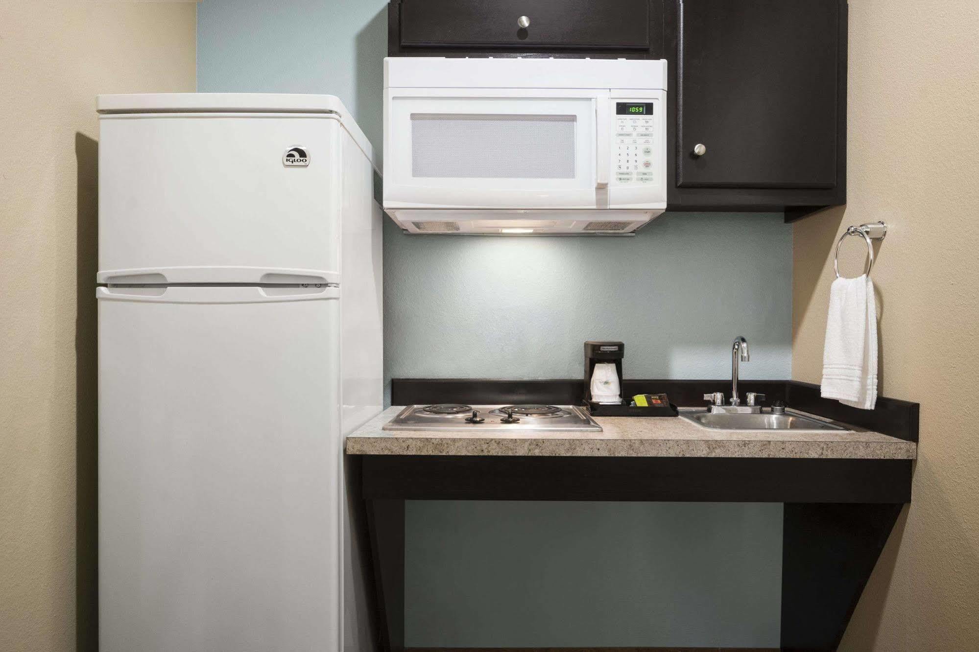 Days Inn Pearsall Extérieur photo