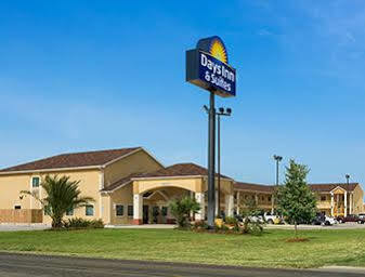 Days Inn Pearsall Extérieur photo
